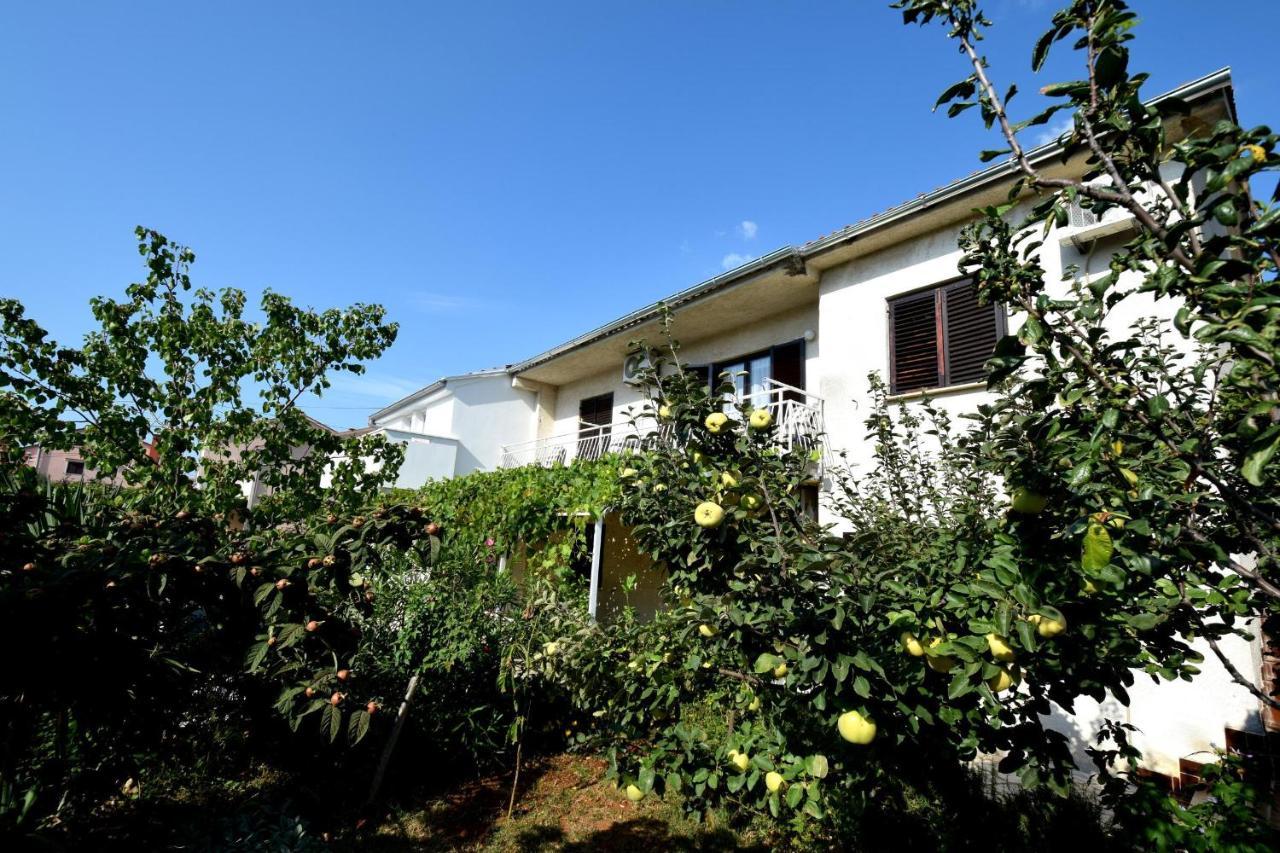 Apartments Blazevic Omišalj Kültér fotó
