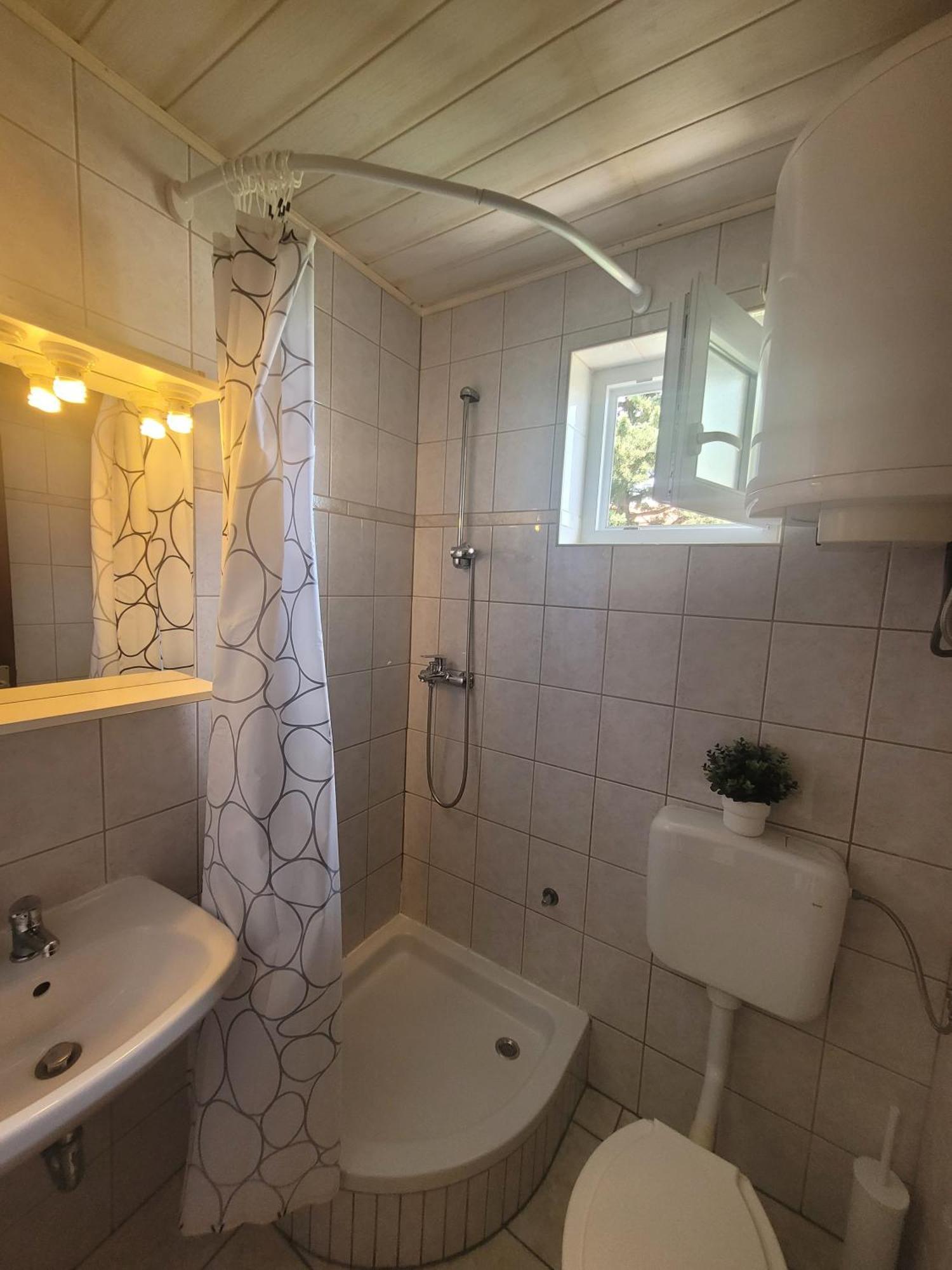 Apartments Blazevic Omišalj Kültér fotó