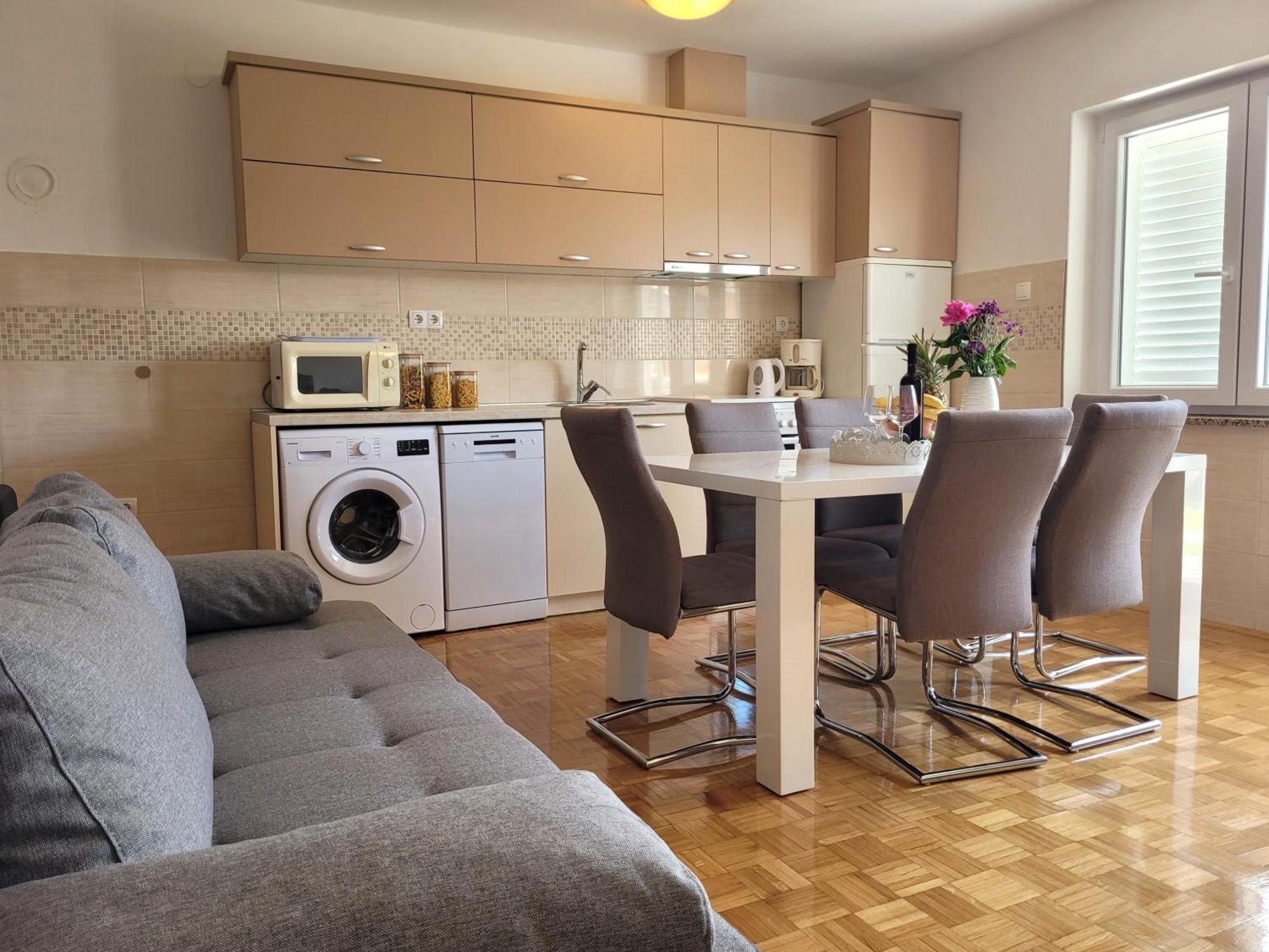 Apartments Blazevic Omišalj Kültér fotó
