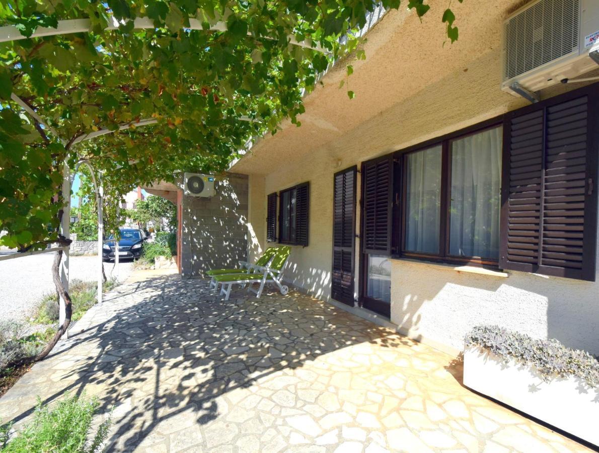Apartments Blazevic Omišalj Kültér fotó