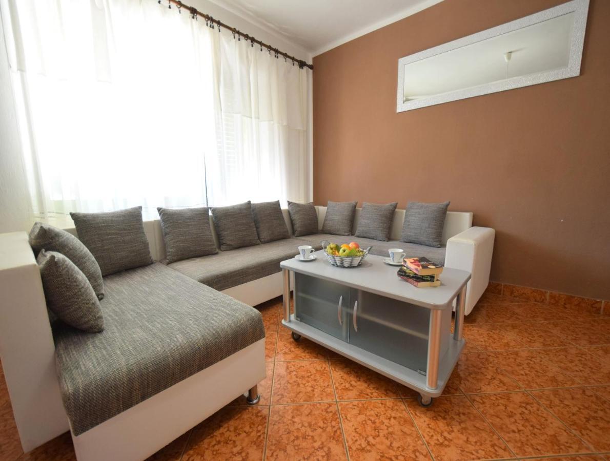 Apartments Blazevic Omišalj Kültér fotó