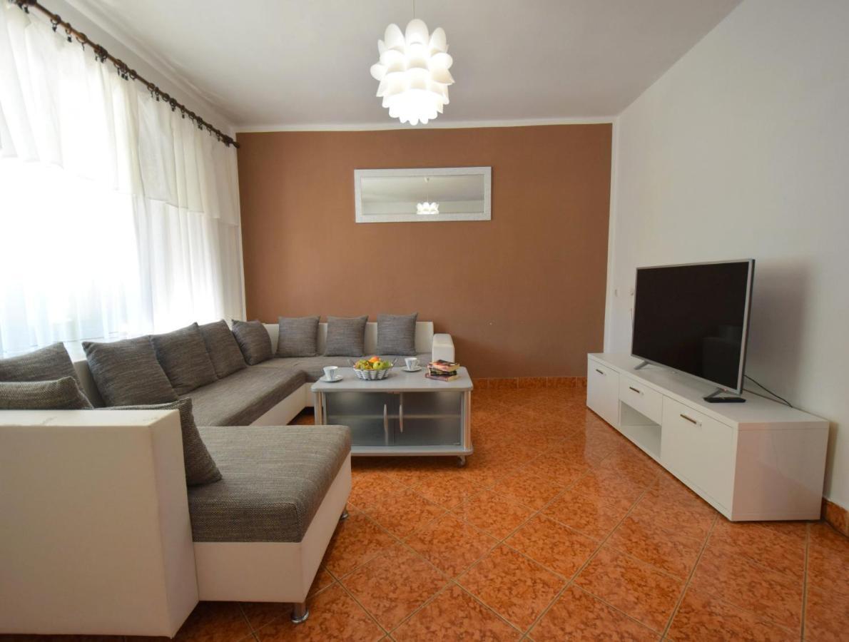 Apartments Blazevic Omišalj Kültér fotó