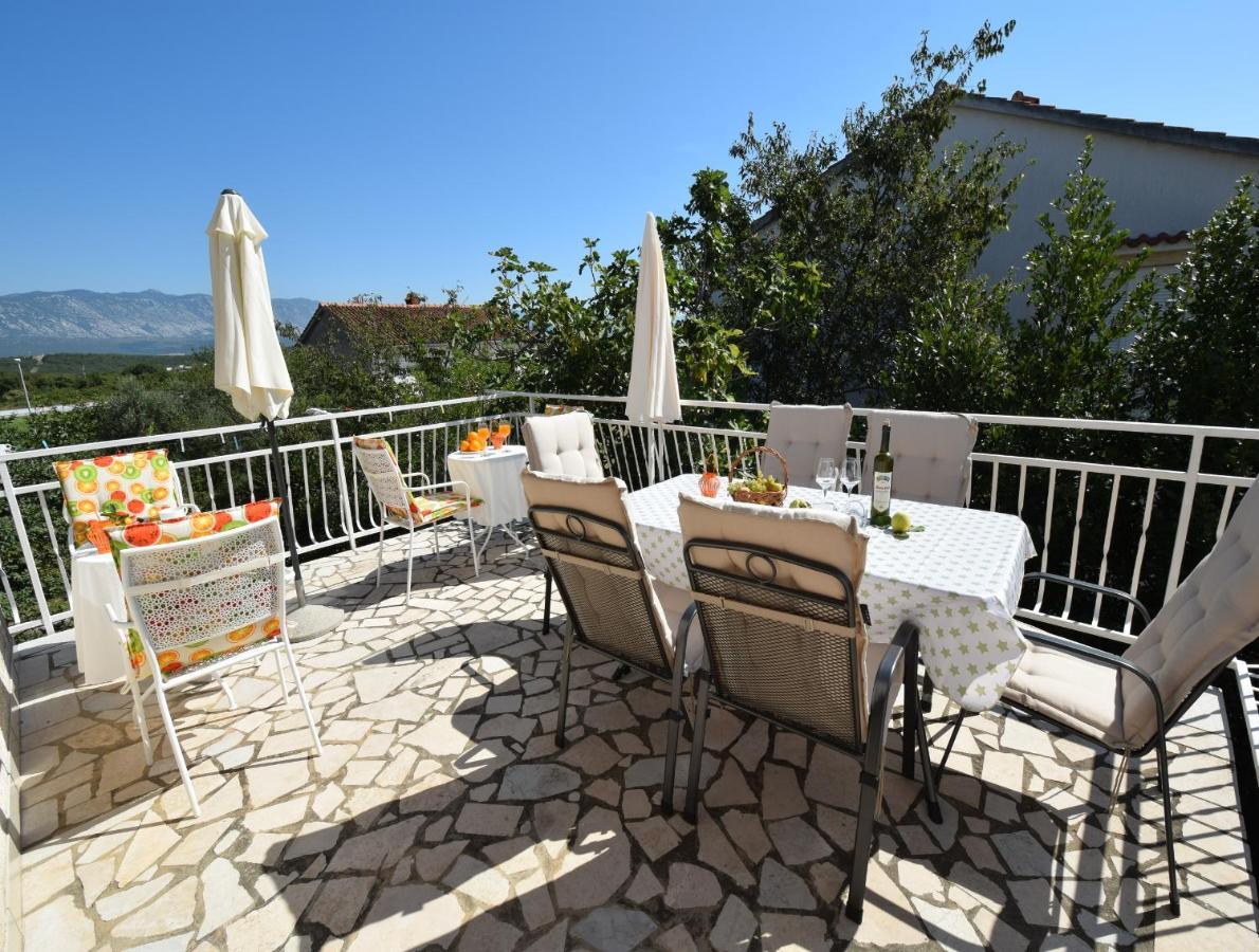 Apartments Blazevic Omišalj Kültér fotó
